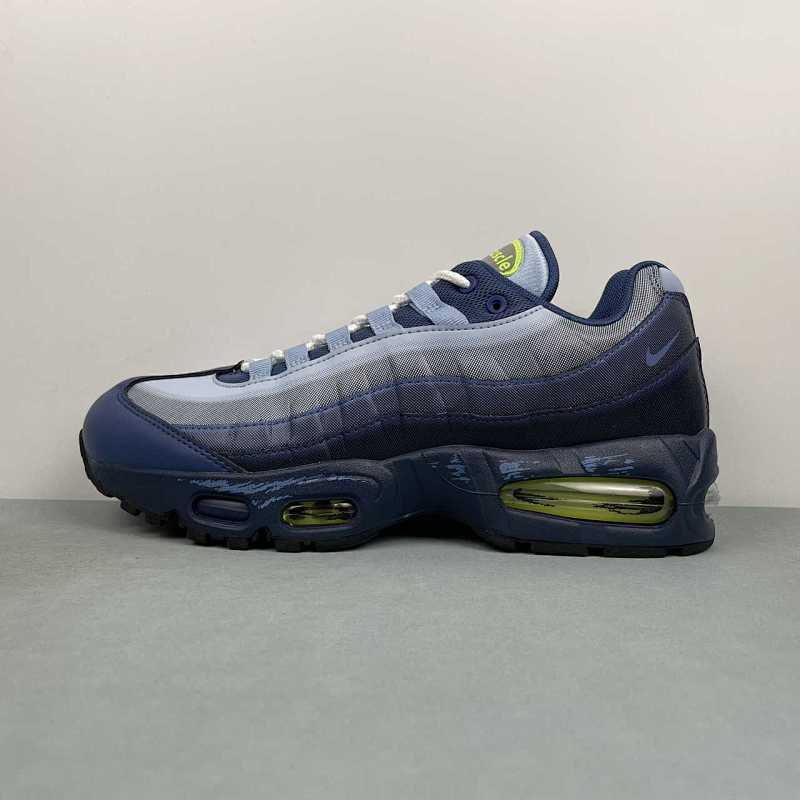 X NIKE Air Max 95 II7404-400 40 40 5 41 42 42 5 43 44 44 5 45 46 47 5